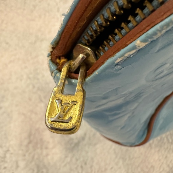 Patent leather blue vintage Louis Vuitton shoulder bag. Authentic - Picture 6 of 16